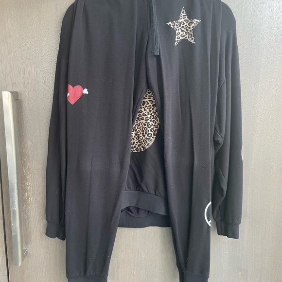 Lauren Moshi Oversized Lips Leopard Sweatshirt (XS) / Sweatpant (S) set - Picture 3 of 3